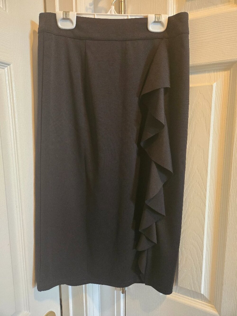 Black side ruffle skirt, Grace Karin, Small, EUC